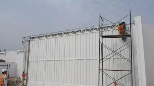 Portón industrial eléctrico para empresa