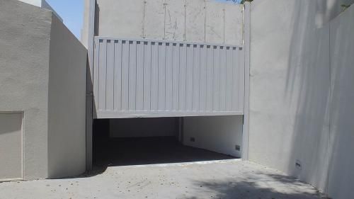 Portón levadizo eléctrico para edificios